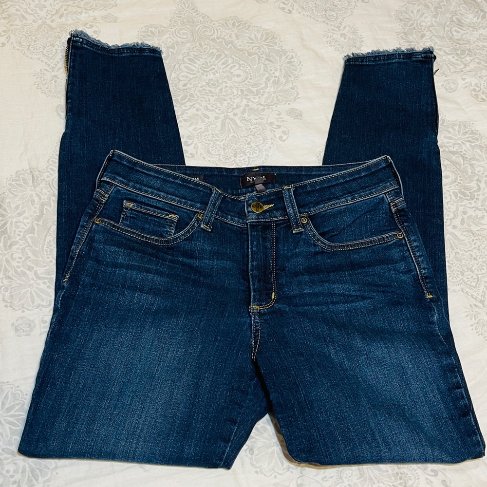 🌵NYDJ Skinny Ankle w/Zippers 6 Long